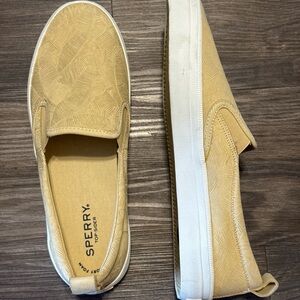 Sperry Top-Sider Shoes Womens Size 8.5M Beige Tan Slip On Canvas Memory Foam